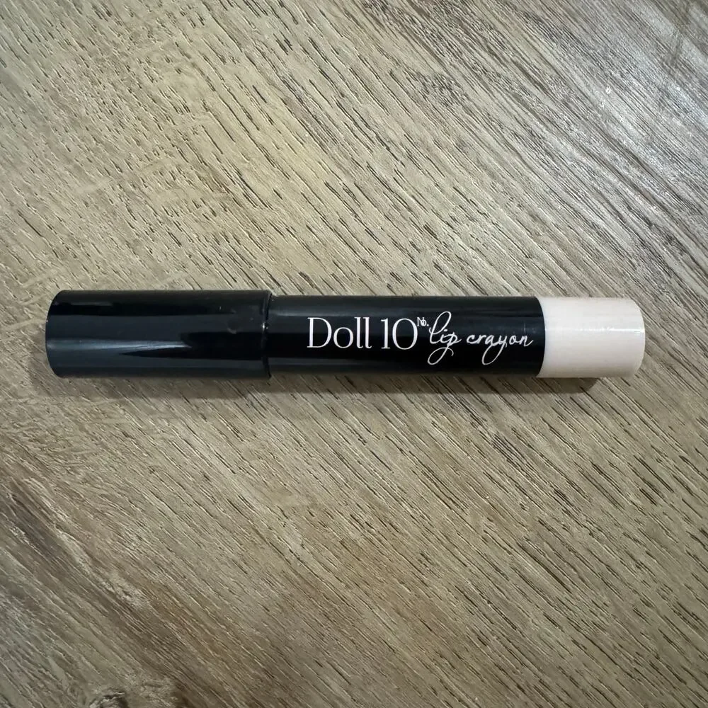 Doll 10 Gel Lip Crayon in Trouble Maker
